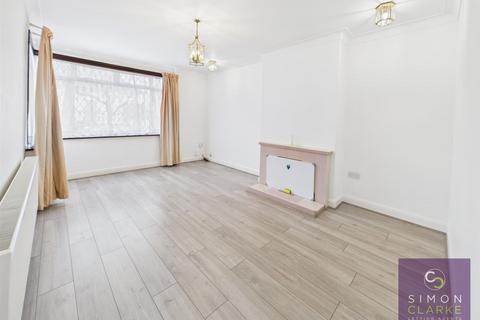 undefined, Chase Way, Southgate, N14 - Rent includes gardener