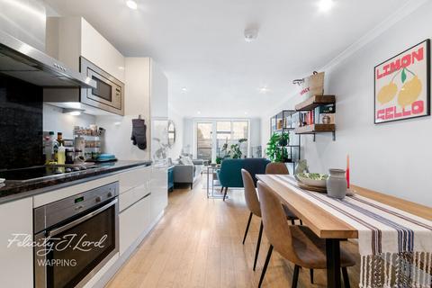 2 bedroom flat for sale, Trinity Mews, London E1