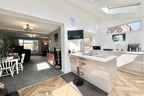 46 Haslam Hey Close, Bury, BL8 2LA