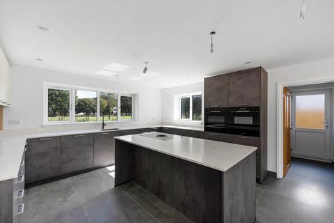 4 bedroom detached house for sale, The Green, Sandy SG19