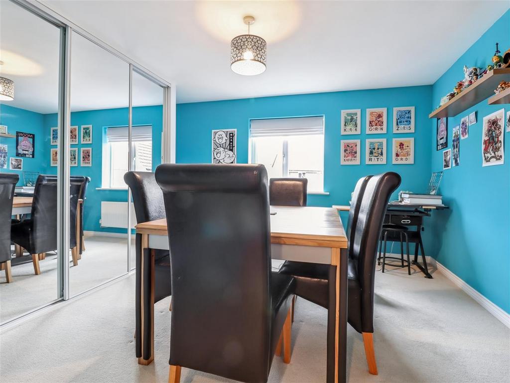 Dining/bedroom