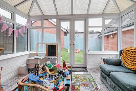 4 bedroom terraced house for sale, Crossbill Close, Costessey NR8