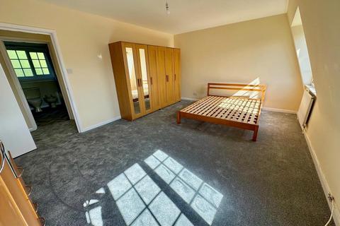 undefined, Herga Court, Harrow on the Hill HA1 3RS