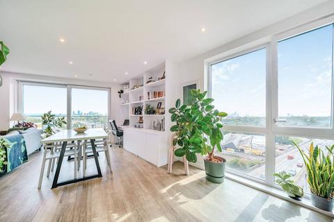 1 bedroom flat for sale, Beck Square, Walthamstow, London, E10