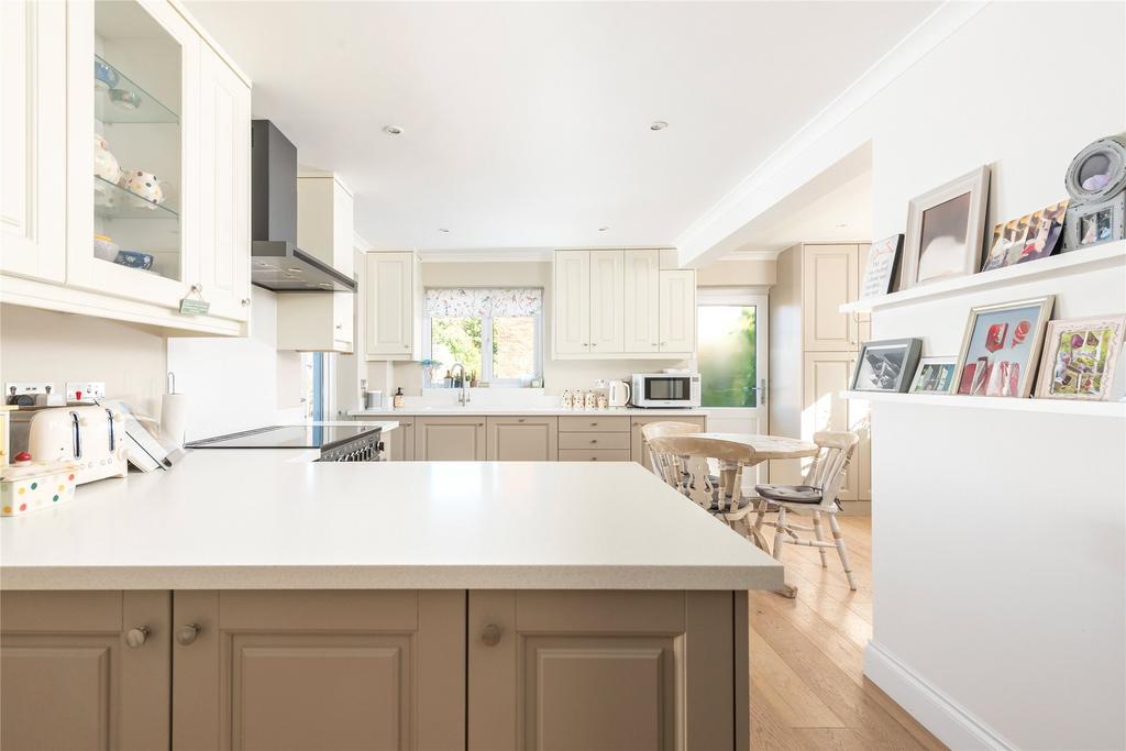 Kitchen/Breakfast