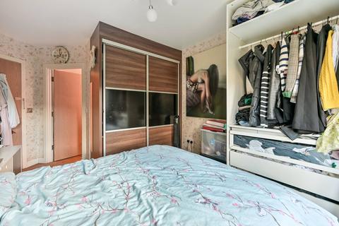 2 bedroom flat for sale, Southcott Road, Teddington, TW11