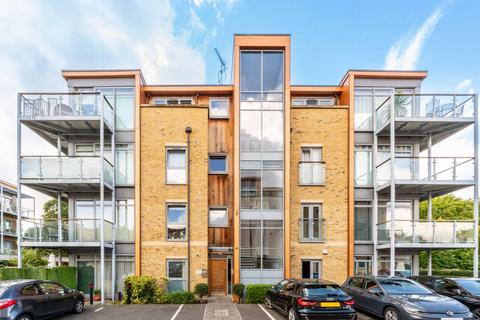 Southcott Road, Teddington, TW11