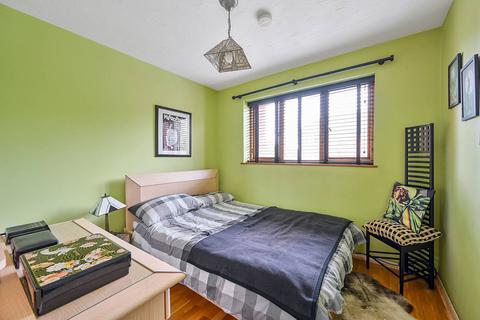 1 bedroom flat for sale, Cotton Avenue, North Acton, London, W3