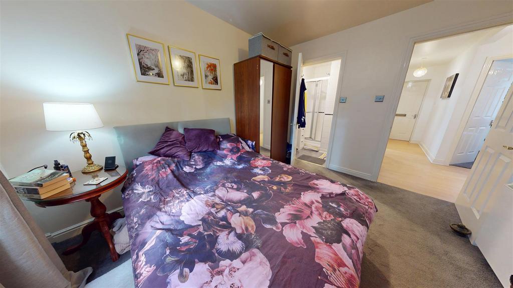 Apartment in Salford - View 6