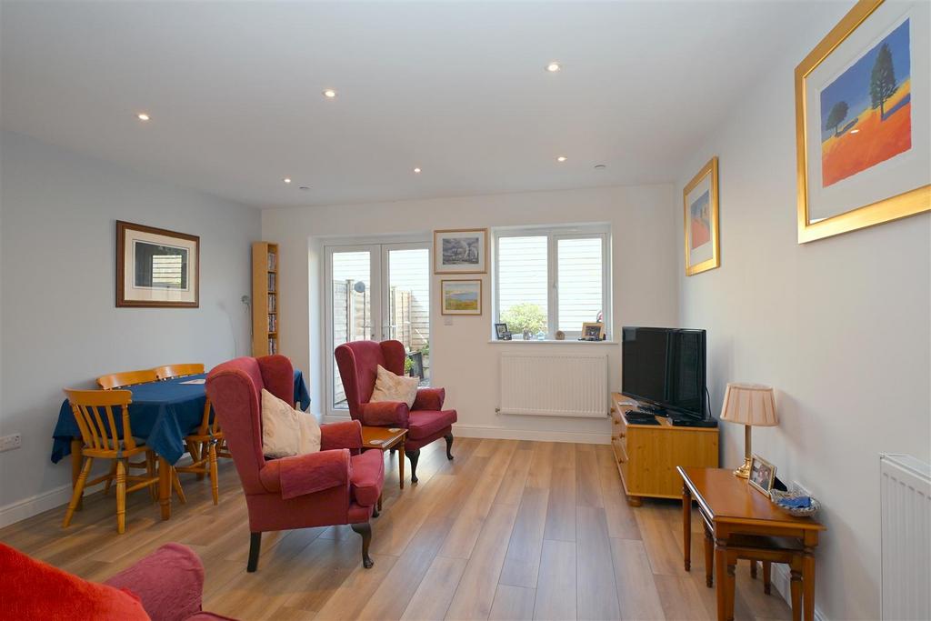 Sitting/Dining Room