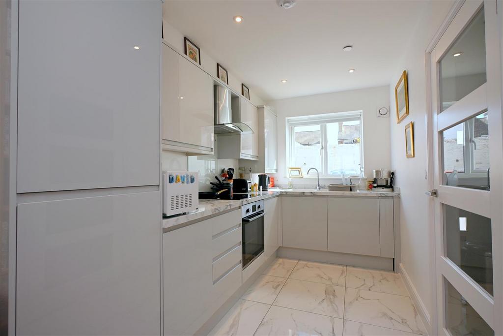 Fitted Kitchen
