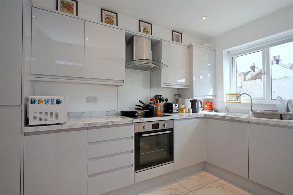 Fitted Kitchen
