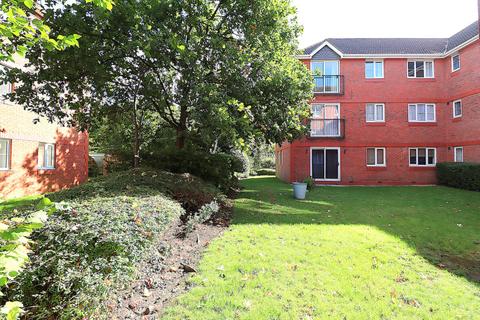2 bedroom apartment for sale, Corfe Way, Farnborough GU14