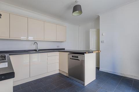 4 bedroom terraced house for sale, Plassey Street, Penarth CF64