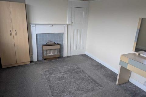 4 bedroom apartment to rent, Thornton Heath CR7