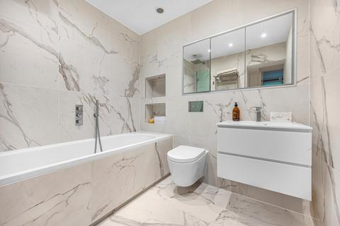 2 bedroom flat for sale, Fitzjohns Avenue, Hampstead, London