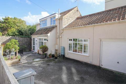 undefined, Severn Road*Detached Period Cottage*2 Minutes to Beach*