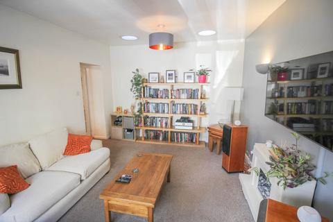 undefined, Severn Road*Detached Period Cottage*2 Minutes to Beach*