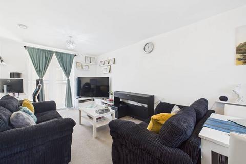 2 bedroom apartment for sale, Fusiliers Way, Hounslow, TW4