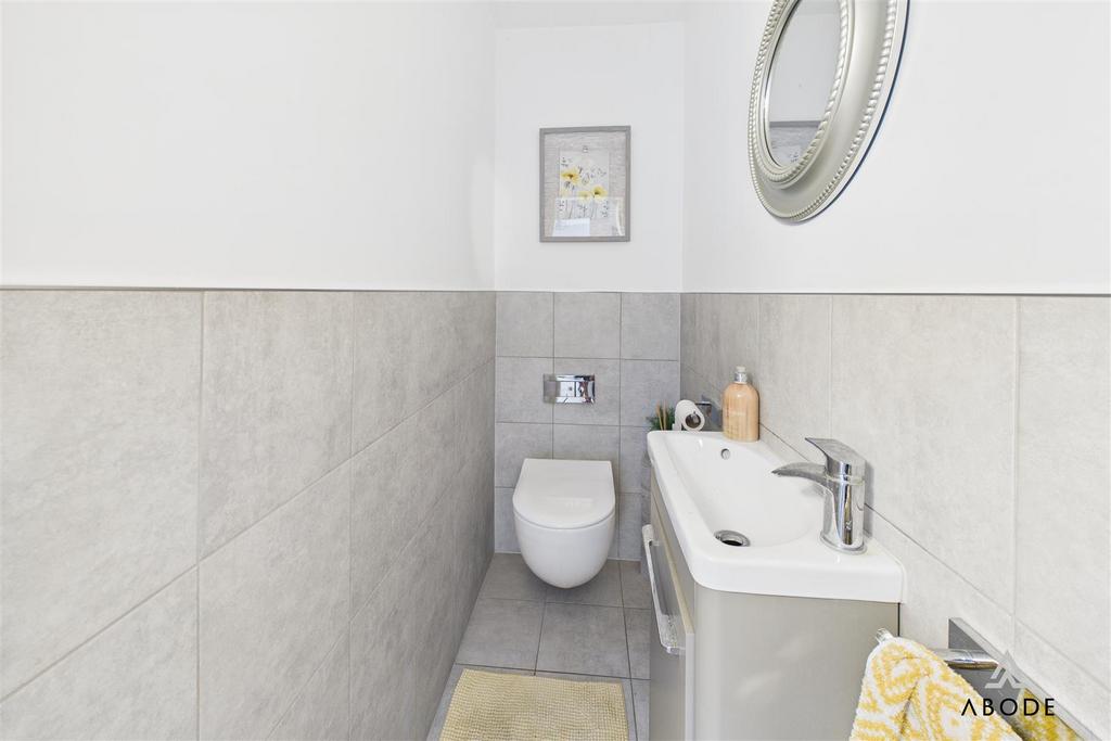 CAM04913 G0-PR0082-STILL028.jpg