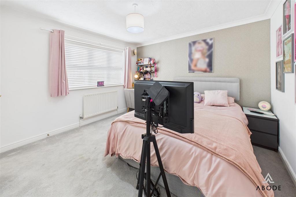 CAM04913 G0-PR0082-STILL010.jpg