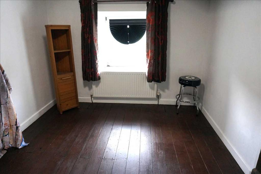 Bedroom 5 :