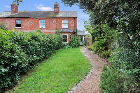 undefined, Pangbourne, Berkshire - Walk to shops,amenities &  train to London