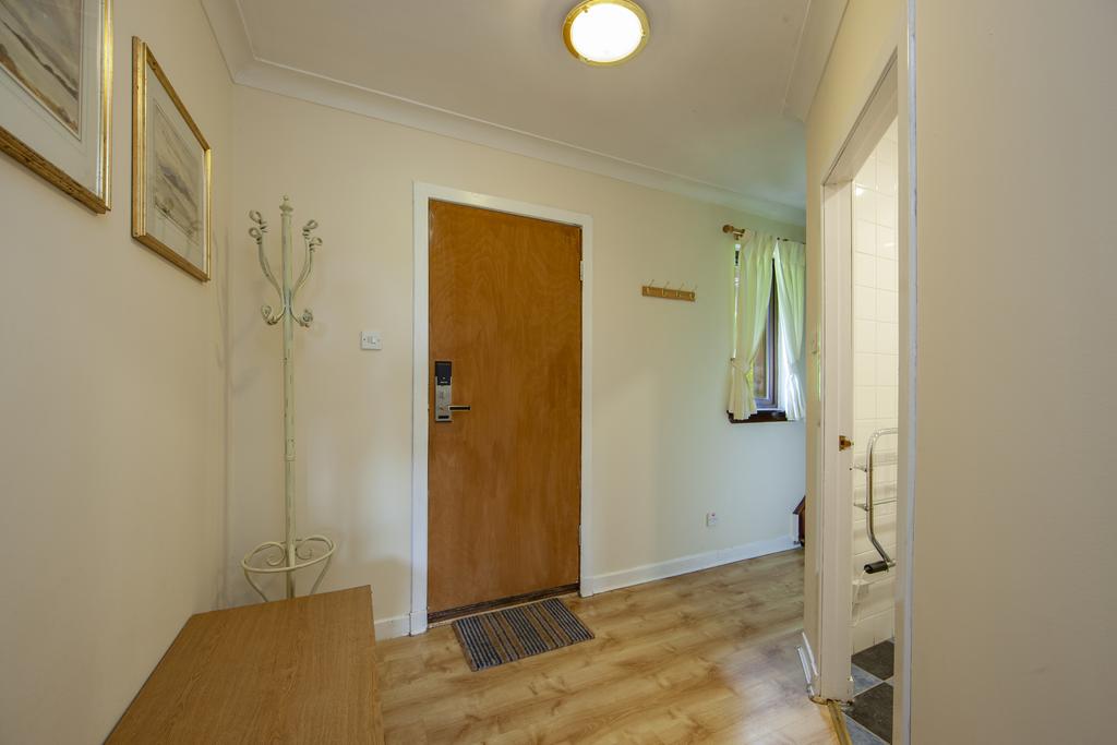 1 Z6 E0740 Skibo Entrance