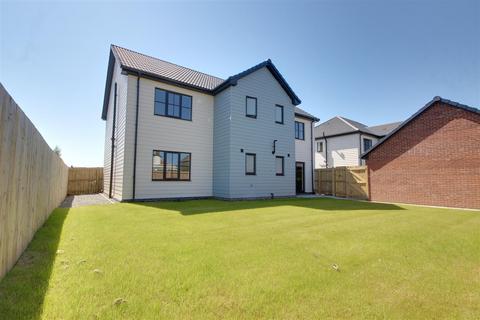undefined, Eagle Close, Bridlington YO15