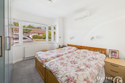 15 Kenneth Gardens, Stanmore, HA7 3SA
