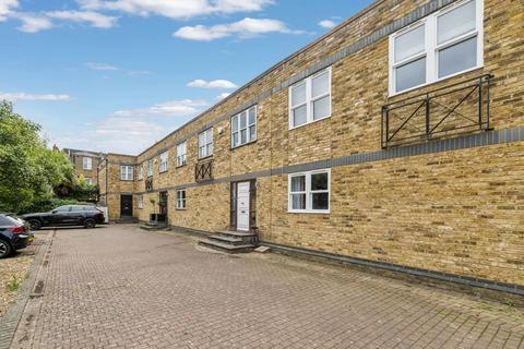 Hanscomb Mews, London SW4