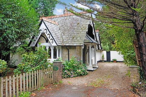 Barnfield Lodge Faygate Lane, South Godstone, Godstone, RH9 8JD