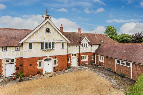 2 bedroom terraced house for sale, Ardenrun, Lingfield RH7