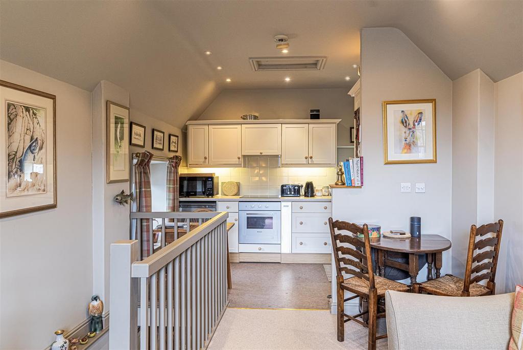 23 Annex Kitchen.jpg