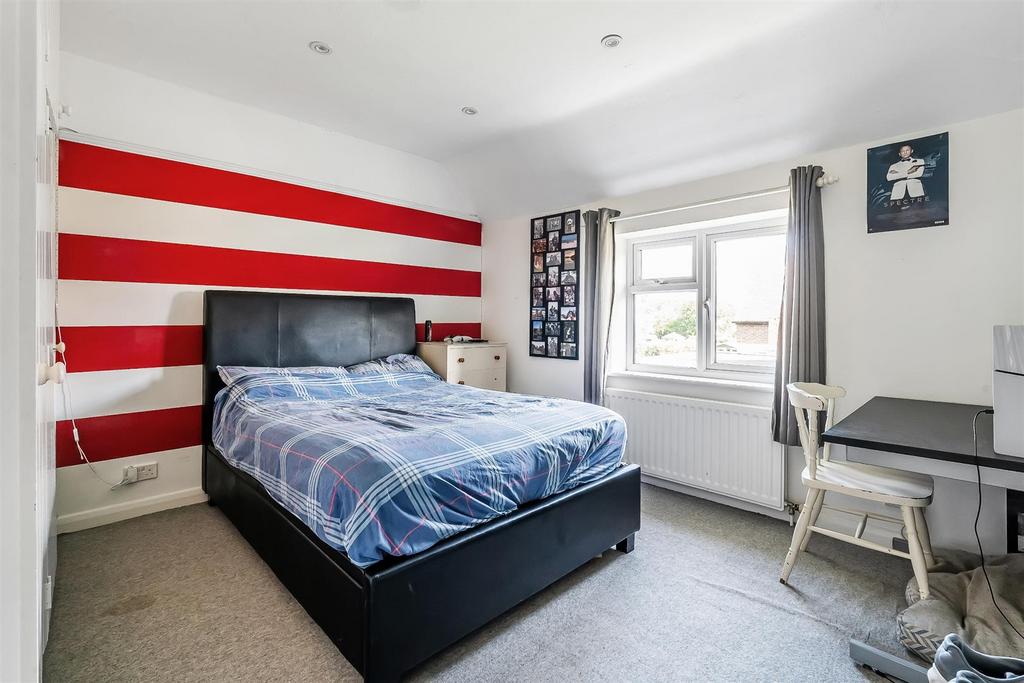 .Little-Bookham-Street-10.jpg