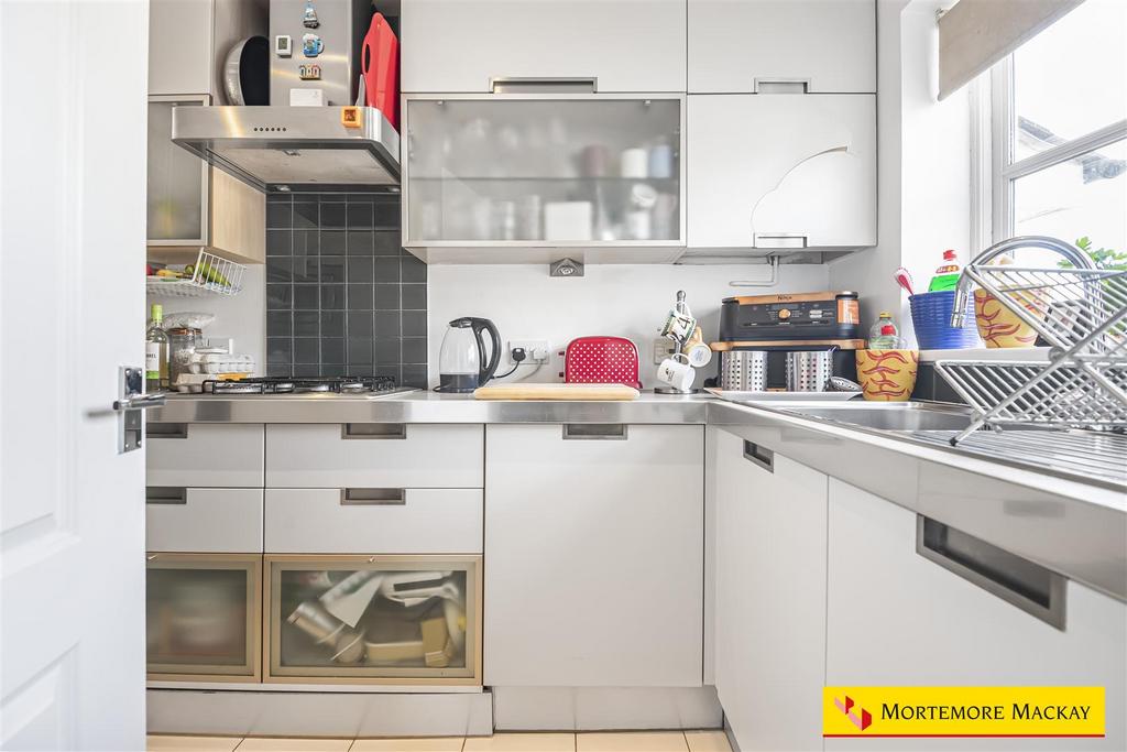 4 63096 watermarked.jpg