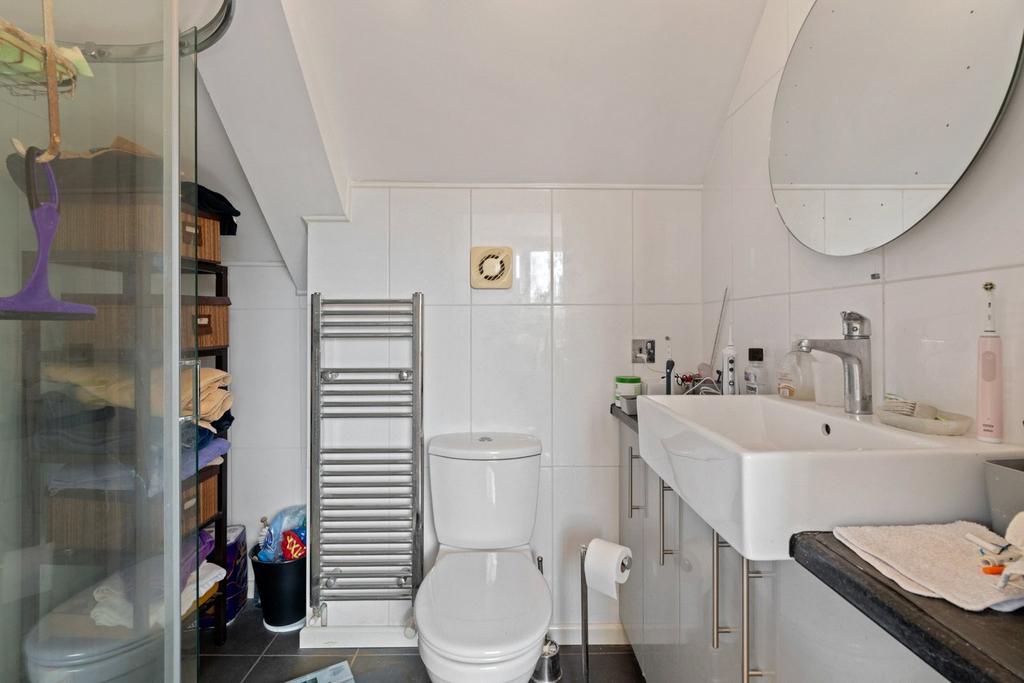 FF Shower Room