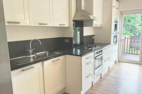 4 bedroom end of terrace house to rent, Stanhope Avenue, Finchley Central, N3