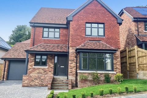 4 bedroom detached house for sale, Wilsom Road, Alton, Hampshire