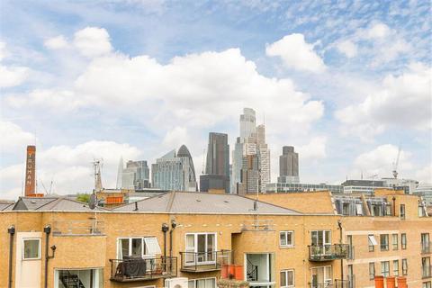 6 Oakley Yard, London, E2 6DU