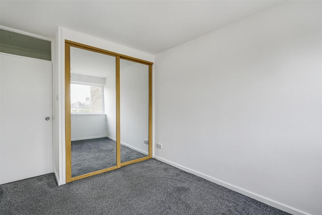 Bedroom 1 2.jpeg