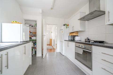 3 bedroom semi-detached house to rent, Morton Way, London, N14