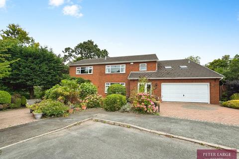 6 bedroom detached house for sale, 27 Bryn Coed, St Asaph, LL17 0DQ