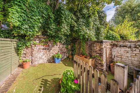 undefined, Tolson Road, Old Isleworth TW7