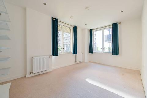 3 bedroom flat for sale, Cavendish Square, Docklands, London, E16