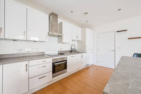3 bedroom flat for sale, Cavendish Square, Docklands, London, E16