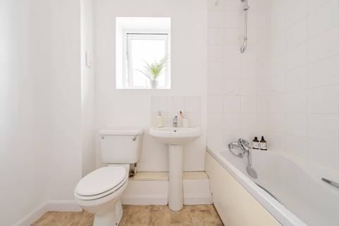 2 bedroom flat for sale, Munnings House, E16, Docklands, London, E16
