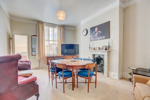 2 bedroom flat for sale, Lansdowne Place, Hove, BN3