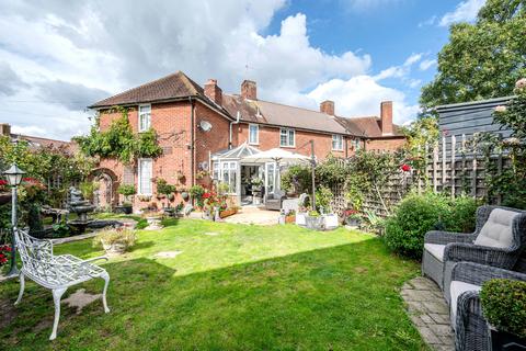 undefined, Abbotsbury Road, Morden SM4