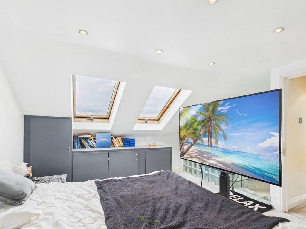 Main Bedroom